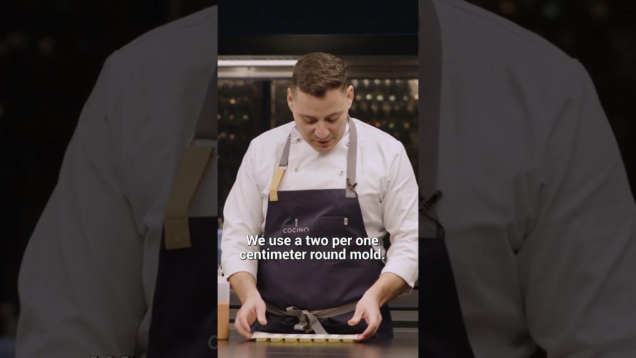 Il Gazpacho in un morso nel 3 stelle Michelin Hermanos Torres