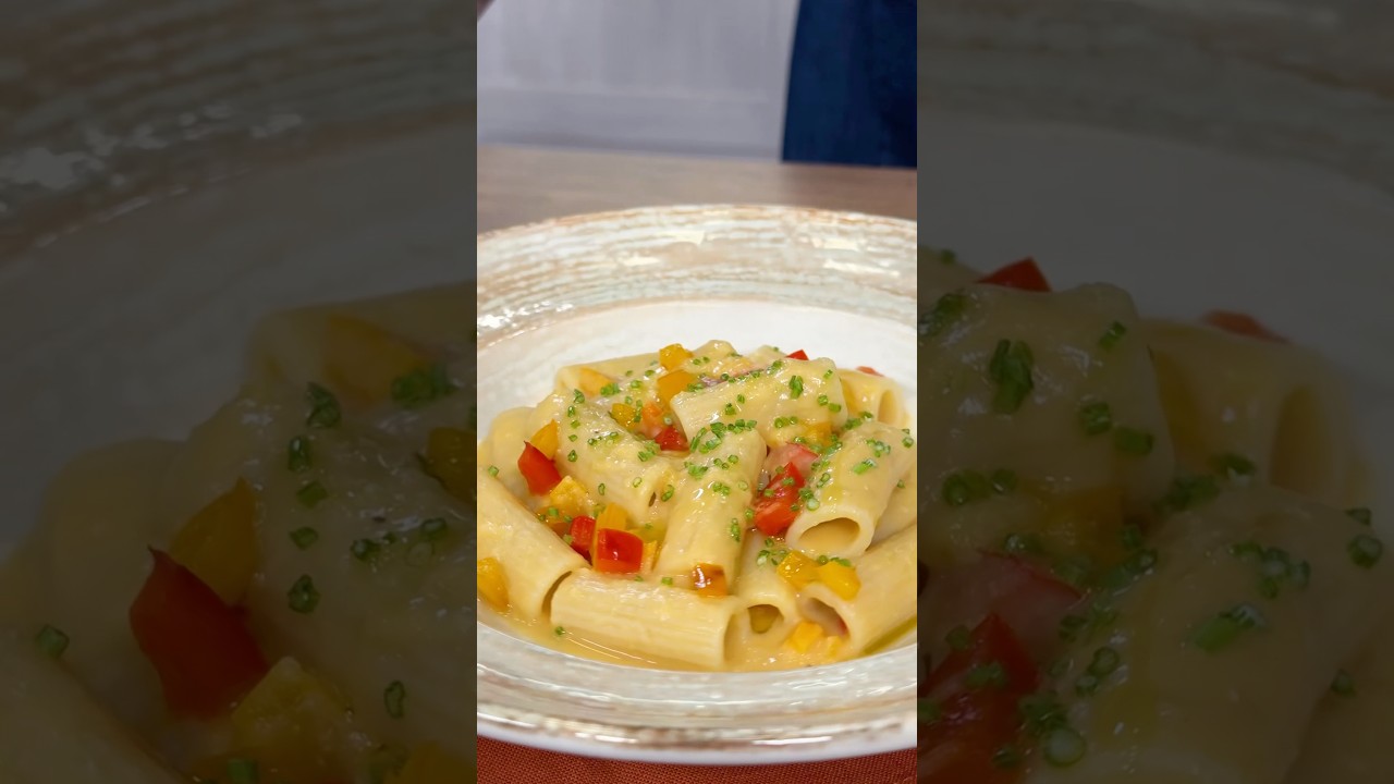 Rigatoni al profumo di ceci e peperoni🫑🌿 #shorts