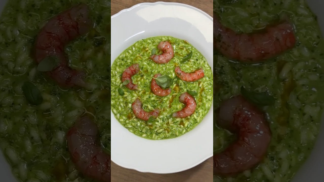 RISOTTO al PESTO di BASILICO con GAMBERI ROSSI💚🦐✨ #Shorts