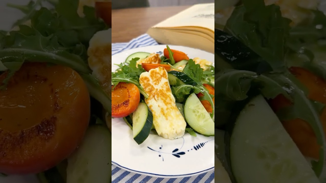 INSALATA di HALLOUMI, ALBICOCCHE e CETRIOLI...conoscete l'halloumi? ☀️🥗 #Shorts